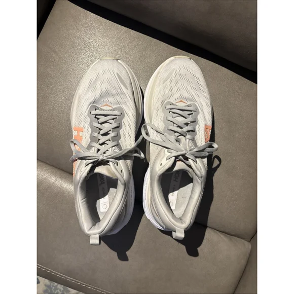 EUC WOMEN’S HOKA ONE BONDI 8 SIZE 11 B WIDE GREY PINK SHOES - Picture 8 of 12